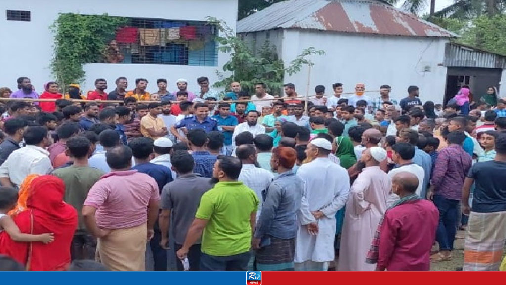 সাপের কামড়ে প্রাণ গেল কলেজছাত্রীর