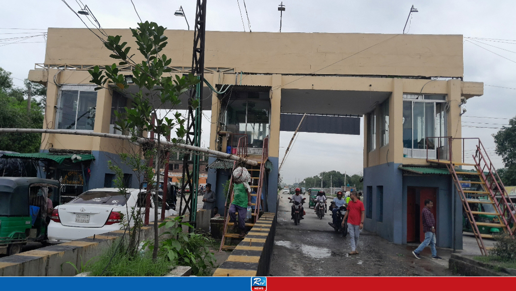 হাইকোর্টে স্থিতি অবস্থা থাকলেও সেতুর ইজারা তুলছে ঠিকাদারি প্রতিষ্ঠান