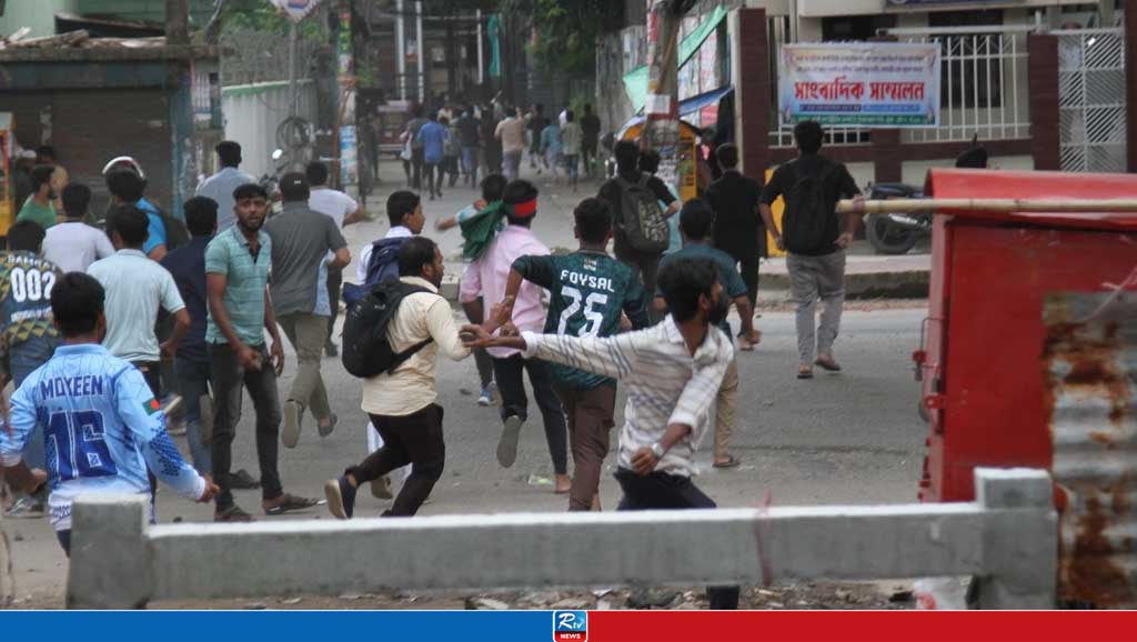 চট্টগ্রামে আন্দোলনকারীদের সঙ্গে ছাত্রলীগের সংঘর্ষ, নিহত ২