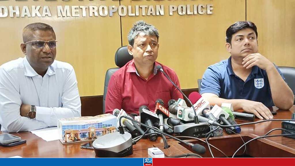 আন্দোলন চলাকালে নুরকে চার লাখ টাকা দেন এক নেতা: ডিবিপ্রধান