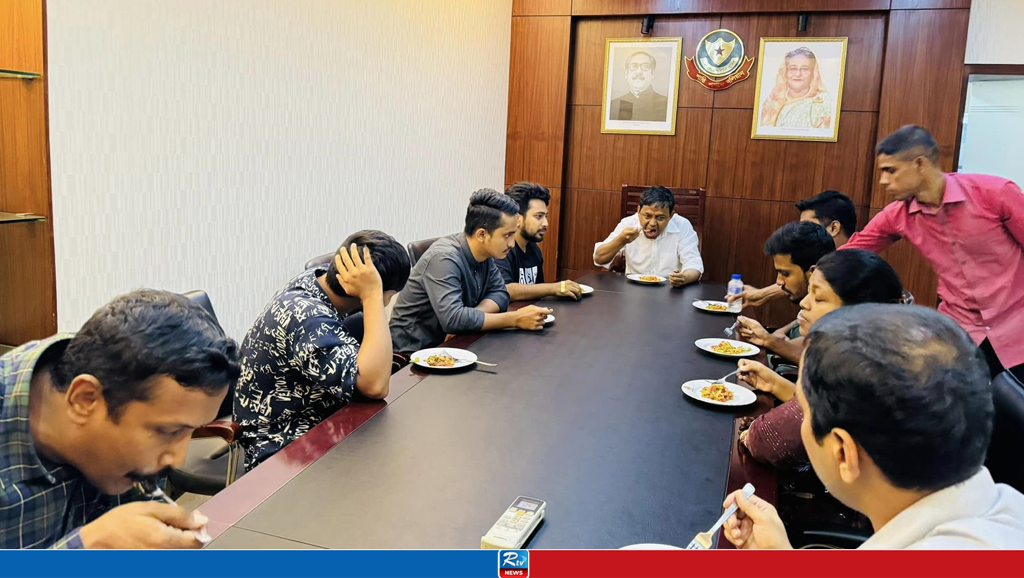 সমন্বয়কদের খাওয়ানোর ছবি প্রকাশ জাতির সঙ্গে মশকরা: হাইকোর্ট