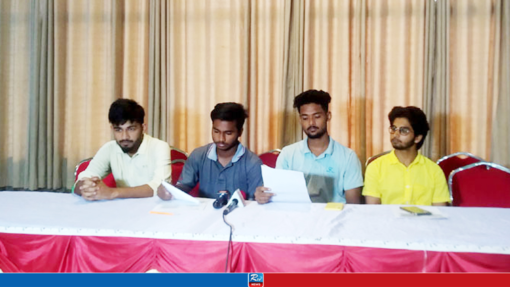 যশোরে আন্দোলন প্রত্যাহারের ঘোষণা ছাত্র ঐক্য পরিষদের