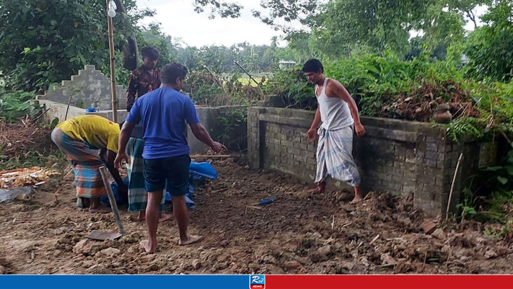 দাফনের ৯ দিন পর কবর থেকে তোলা হলো পুলিশ কর্মকর্তার লাশ