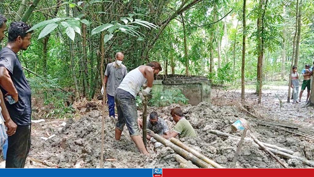 মৃত্যুর ২৬ দিন পর মরদেহ উত্তোলন