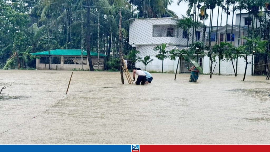 কক্সবাজারে টানা বৃষ্টিতে পানিবন্দি ৩ লাখ মানুষ