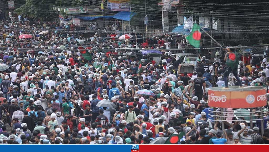 বগুড়ায় শিক্ষার্থীদের বিক্ষোভ