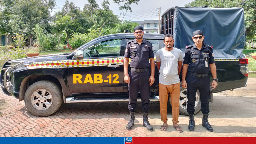 জেল থেকে পলাতক ২৫ মামলার আসামি গ্রেপ্তার