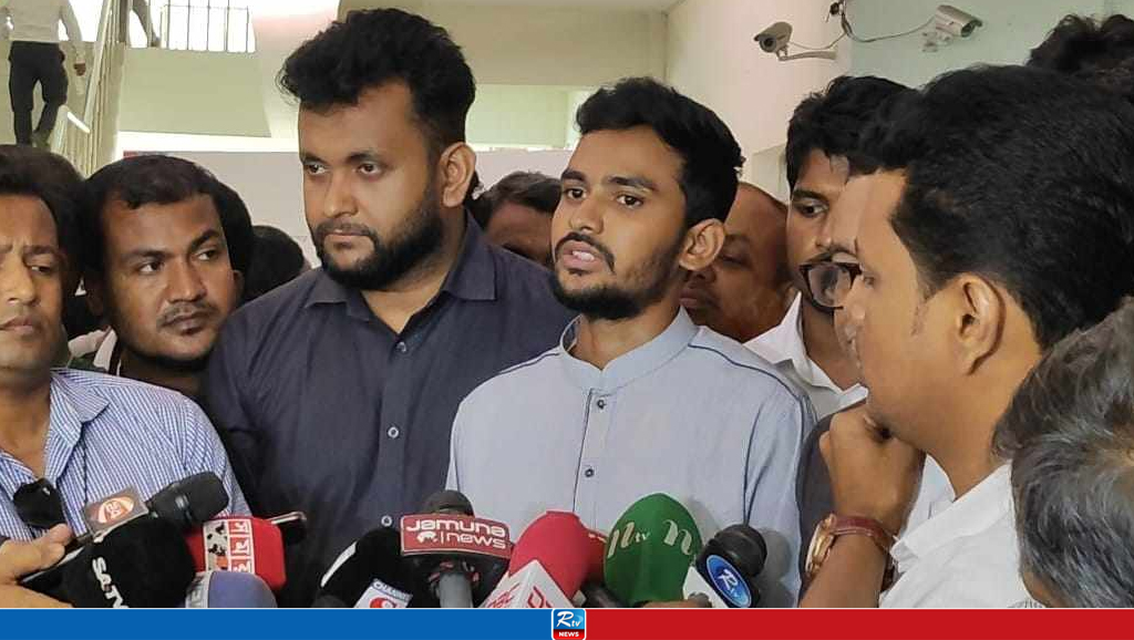 জনগণ নির্বাচন ও ক্ষমতার পালাবদলের জন্য গণঅভ্যুত্থানে আসেনি: শ্রম উপদেষ্টা  