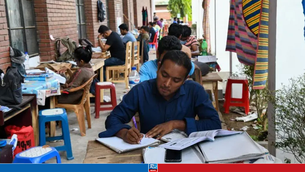 Increasing Age Limit for Govt Jobs to Become a Burden for Country?