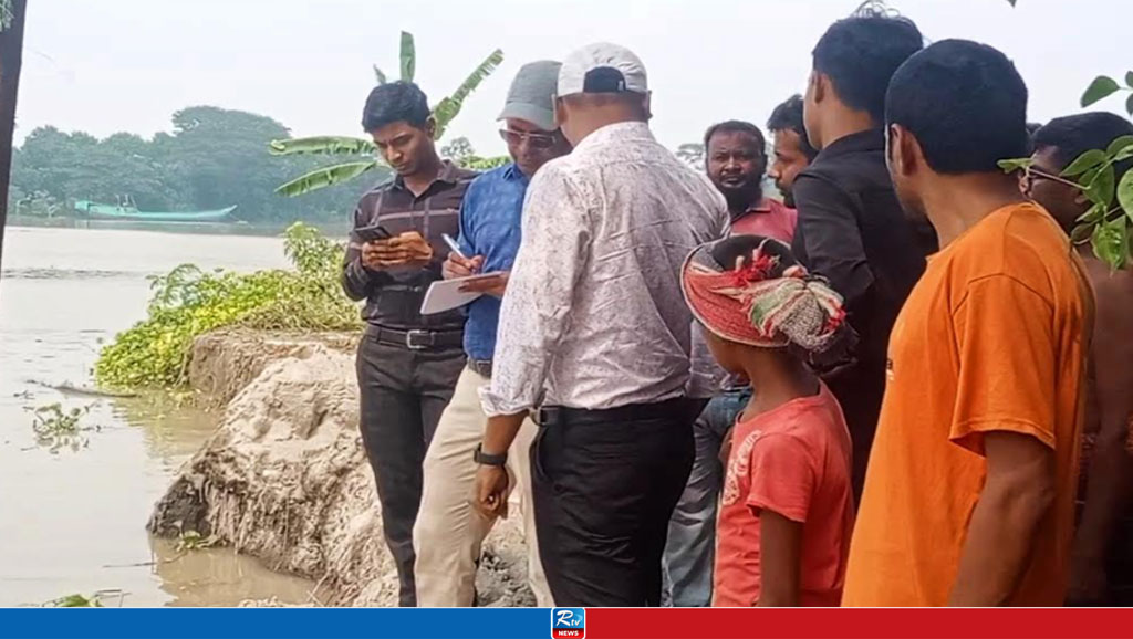 নদী ভাঙনে খোলা আকাশের নিচে মানবেতর জীবনযাপন
