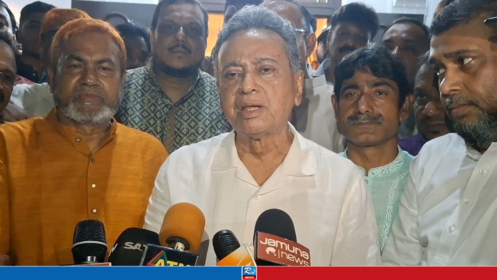কম সময়ের মধ্যে নির্বাচন দিয়ে গণতান্ত্রিক ধারায় ফিরতে হবে: আমীর খসরু
