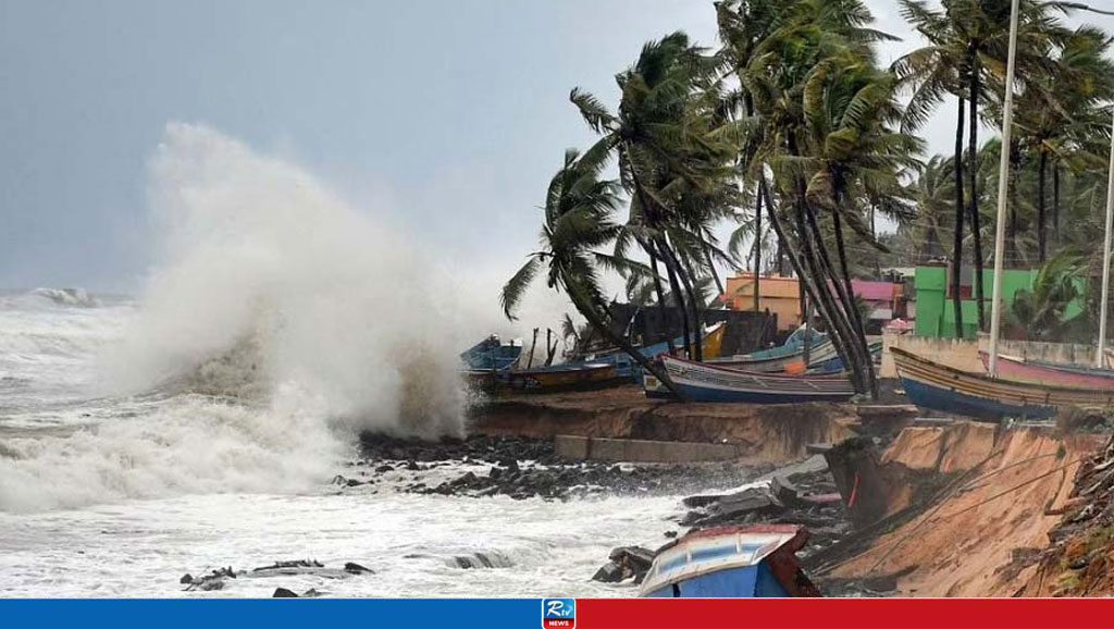 Cyclone Dana Intensifies, Storm Alert in 8 Districts