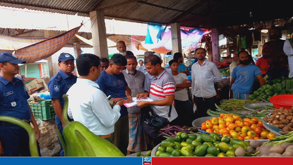 আখাউড়ায় বাজার স্থিতিশীল রাখতে ভ্রাম্যমাণ আদালতের অভিযান