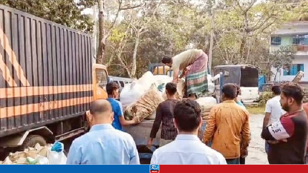 ঝালকাঠিতে আড়াই লাখ টাকার নিষিদ্ধ পলিথিন জব্দ