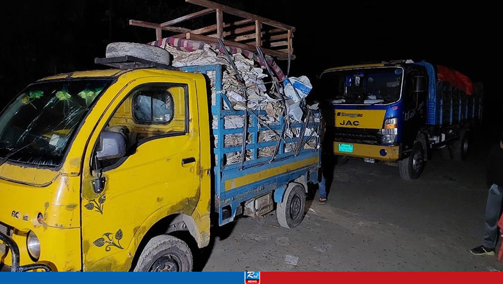 নথিপত্র গায়েব হচ্ছে সন্দেহে তুলকালাম কাণ্ড, দুইটি ট্রাক আটক