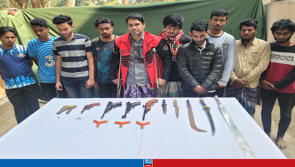 কুমিল্লায় সেনাবাহিনীর অভিযানে আগ্নেয়াস্ত্রসহ গ্রেপ্তার ১০ 