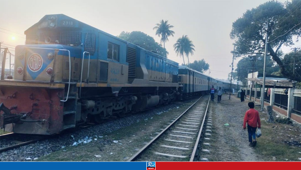 ধর্মঘটে চাঁদপুর থেকে ছাড়েনি ট্রেন, যাত্রীদের দুর্ভোগ