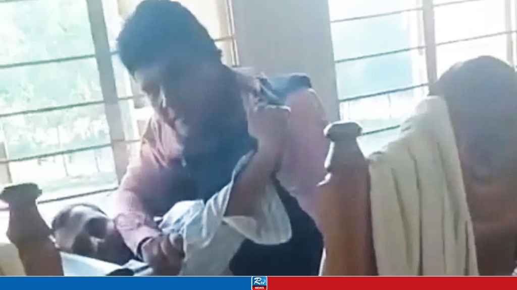 teacher-fight