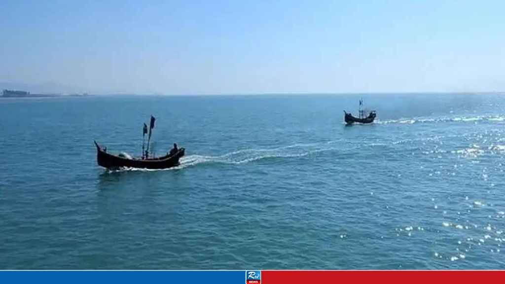 Arakan Army Abducts 4 Bangladeshi Fishermen Along with Trawler