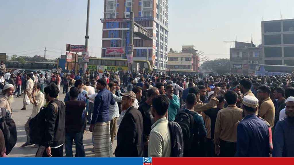 মিটার মামলা ইস্যুতে সিএনজিচালকদের বিক্ষোভ, তীব্র যানজটে নাকাল রাজধানী