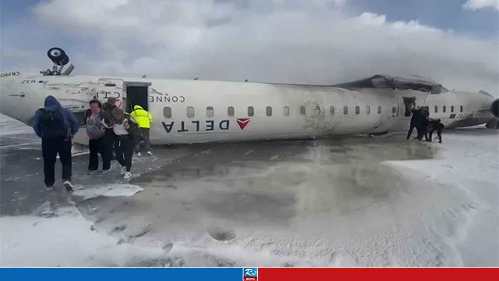 Delta Plane Flips Upside Down in Toronto Crash, at Least 18 Injured