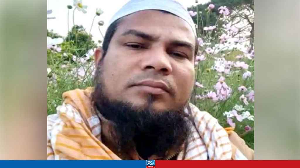 মোটরসাইকেল দুর্ঘটনায় প্রাণ গেল ইমামের