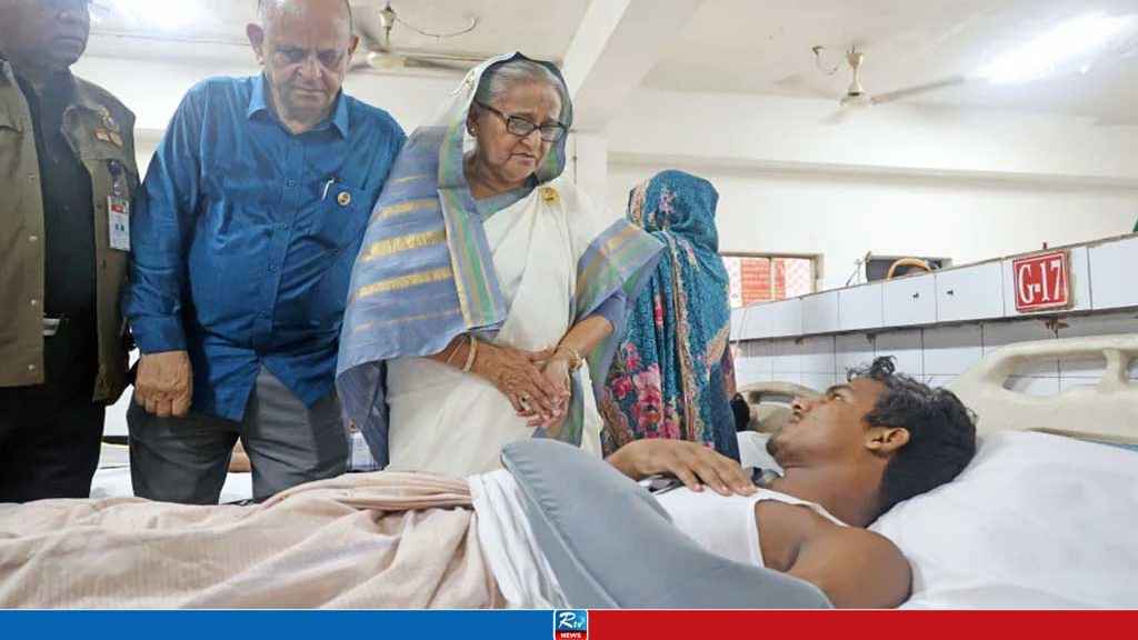 হাসপাতালে গিয়ে ‘নো ট্রিটমেন্ট, নো রিলিজ’ নির্দেশ দেন হাসিনা: চিফ প্রসিকিউটর