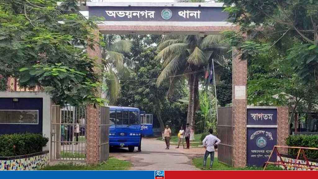 বৈদ্যুতিক খুঁটির সঙ্গে মোটরসাইকেলের ধাক্কা, নিহত ২