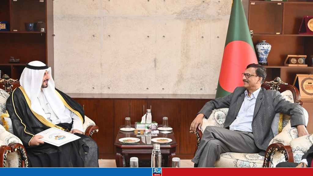 Kuwait’s New Ambassador Meets Bangladesh’s Foreign Adviser at MoFA