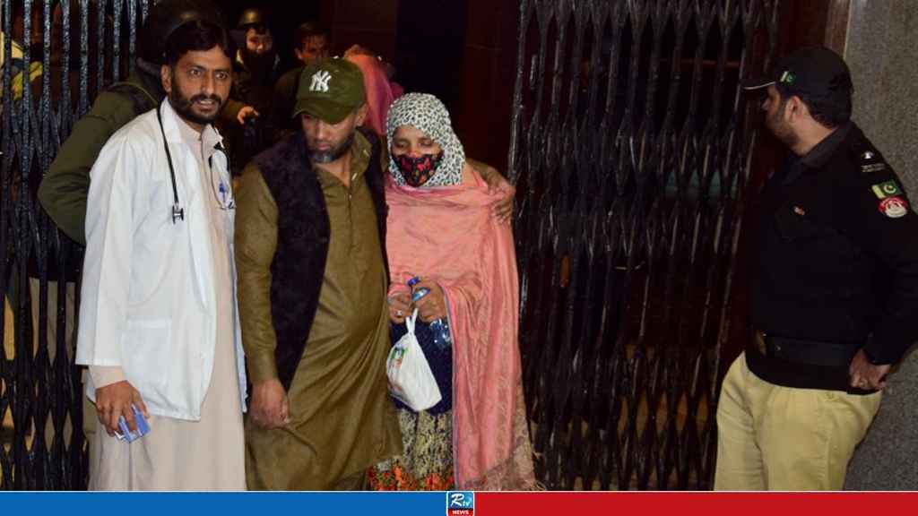 155 Hostages Freed, 27 Militants Killed in Pakistan Train Siege