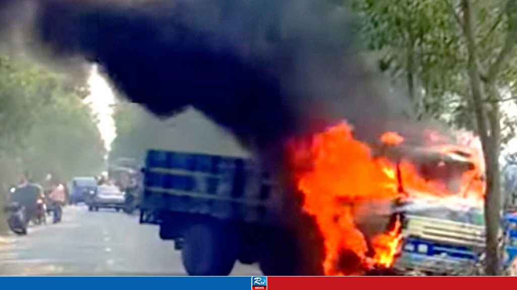 বগুড়ায় ট্রাকের ধাক্কায় ভ্যানযাত্রী মা-মেয়ের মৃত্যু