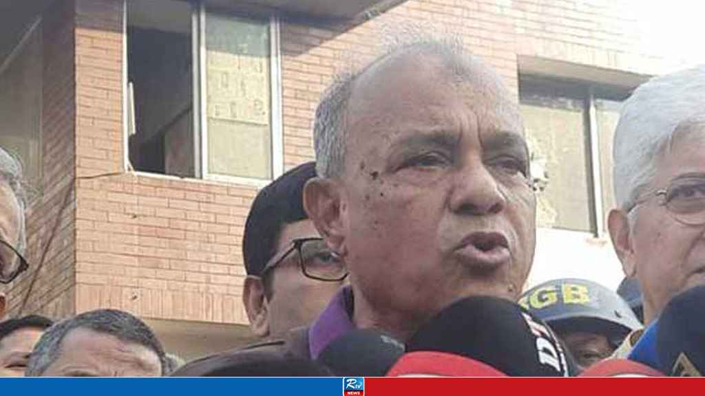 স্বরাষ্ট্র উপদেষ্টার বাসভবনে আগুন
