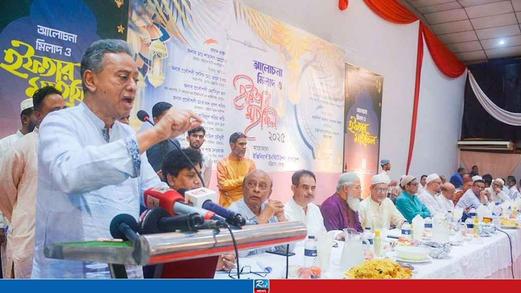 গণতন্ত্রহীন একেকটি দিন অতিবাহিত হচ্ছে দেশে: আমীর খসরু