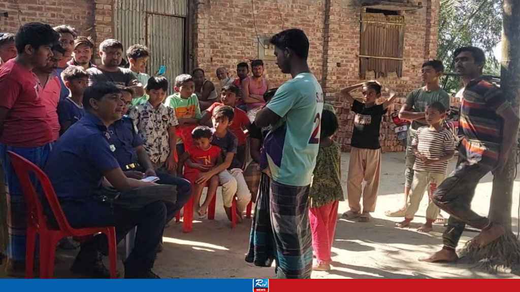 কুড়িগ্রামে ধর্ষককে পুলিশে দিলো জনতা 