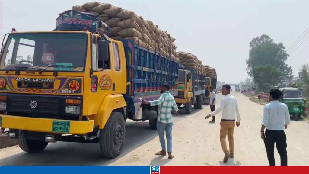 বাংলাবান্ধা স্থলবন্দর দিয়ে নেপালে গেল আরও ১০৫ টন আলু