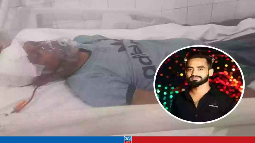 মেয়েকে ইভটিজিংয়ের প্রতিবাদ করায় বাবাকে কুপিয়ে জখম