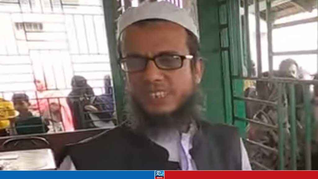 রাস্তা পারাপারের সময় পাগলা মসজিদের শিক্ষকের মৃত্যু
