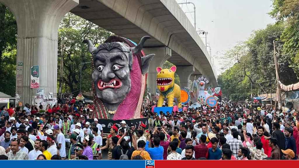 ‘আনন্দ শোভাযাত্রার আয়োজকদের ভয়ভীতি দেখানো হচ্ছে’
