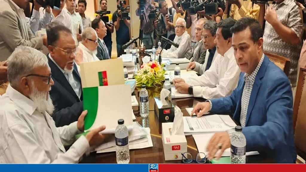 জাতীয় ঐকমত্য কমিশনের সঙ্গে বৈঠকে বিএনপি