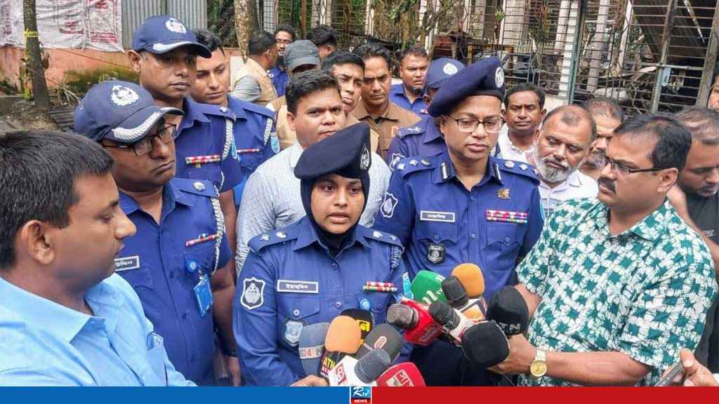 ভাস্কর মানবেন্দ্র ঘোষের বাড়িতে অগ্নিকাণ্ডের ঘটনায় আরও ৪ জন আটক 