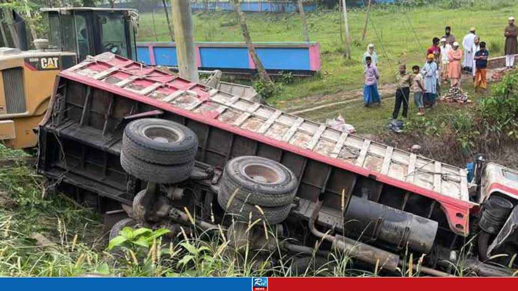 সিরাজগঞ্জে ট্রাক-মাইক্রোবাস মুখোমুখি সংঘর্ষ, নিহত ২
