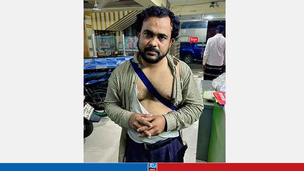 ফেসবুকে পোস্ট করে মারধরের শিকার সাংবাদিক