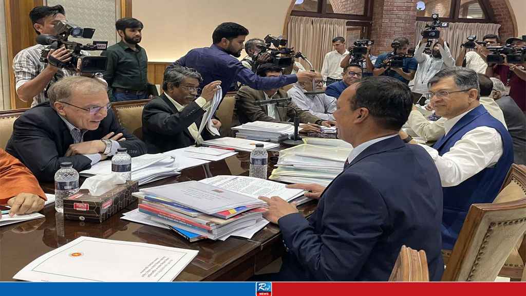 প্রধান উপদেষ্টার দিকনির্দেশনা মেনেই বৈঠক হচ্ছে’ 