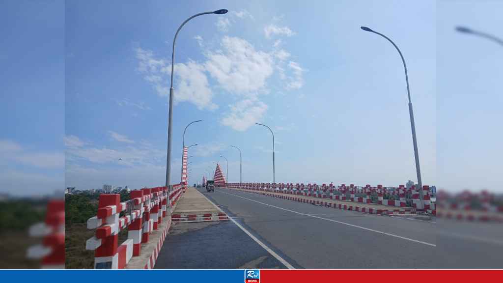 শত কোটি টাকার সেতুতে জ্বলে না বাতি