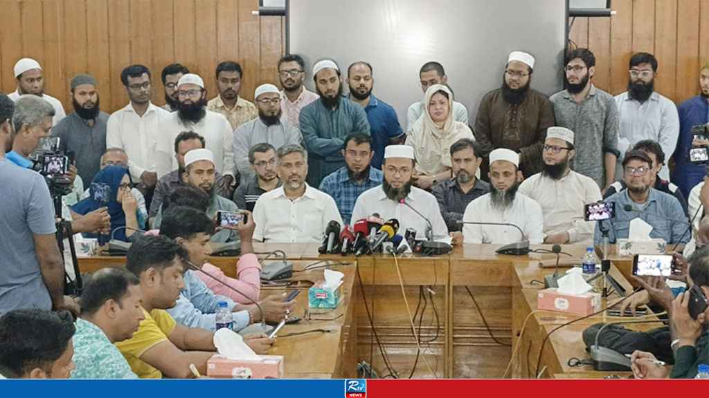 চাপ দিয়ে কুয়েট উপাচার্যকে অপসারণ করলে মানবে না শিক্ষক সমিতি