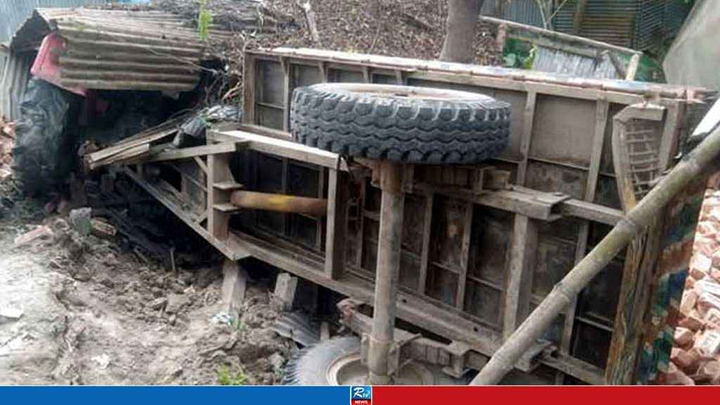 দেবীগঞ্জে ট্রাক্টরের ধাক্কায় প্রাণ গেল শিশুর 