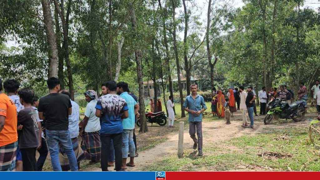 স্ত্রীকে হত্যার পর শ্বশুরকে ফোন করে পালালেন স্বামী