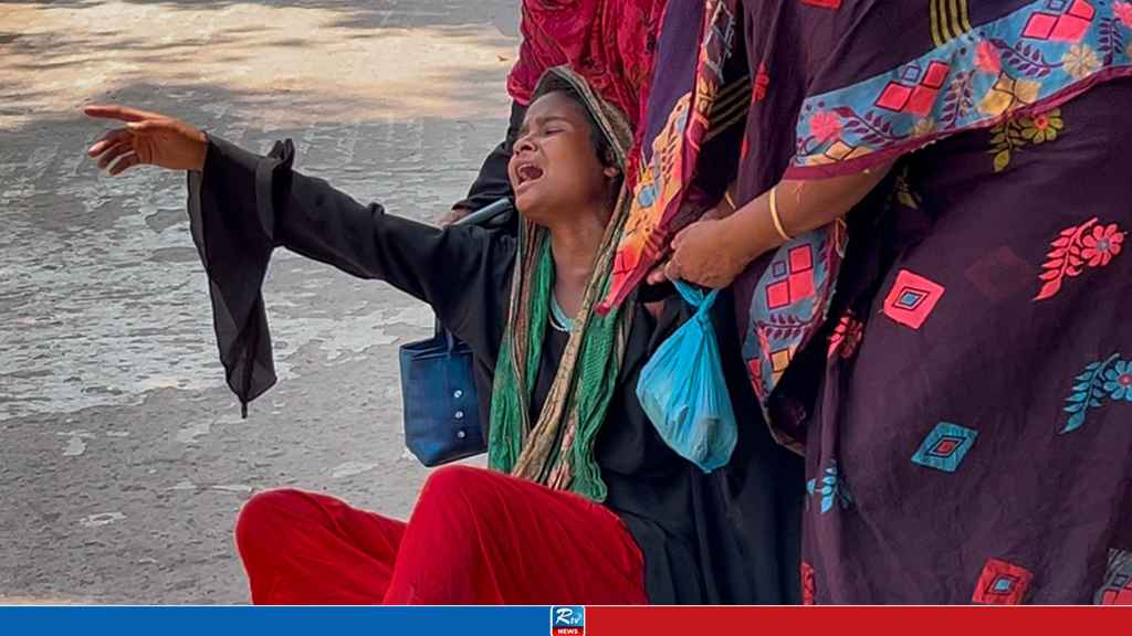 বাড়ির সামনে খেলা করছিল শিশু, অটোরিকশা চাপায় মৃত্যু
