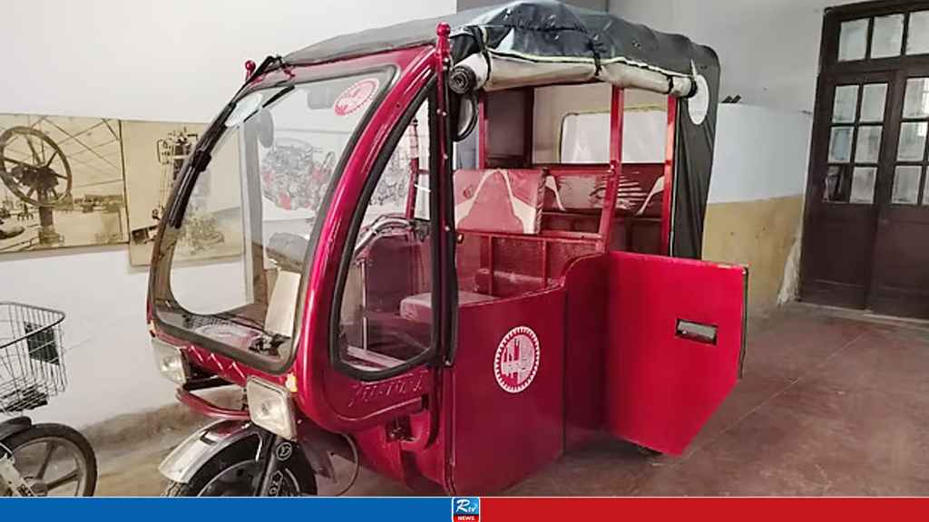 রাস্তায় নামছে নতুন রিকশা