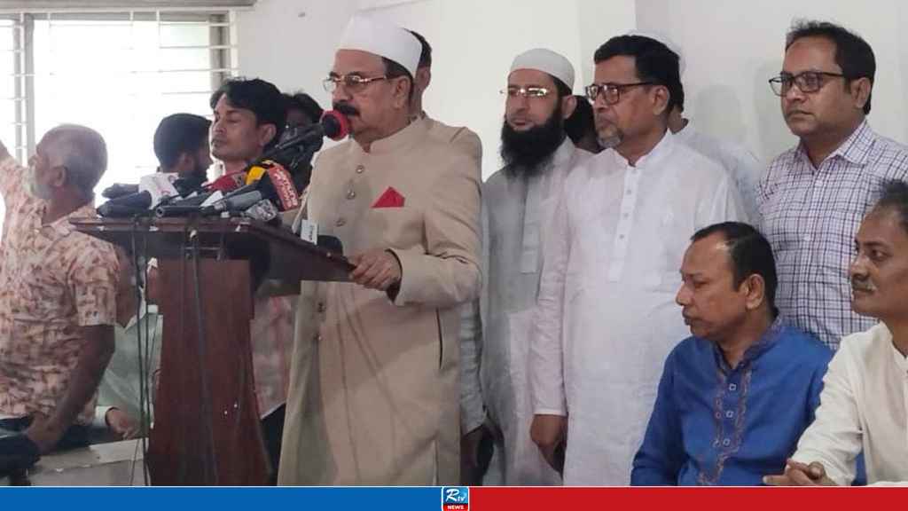 রাজনৈতিক দল নিষিদ্ধ করা সব সমস্যার সমাধান নয়: গয়েশ্বর